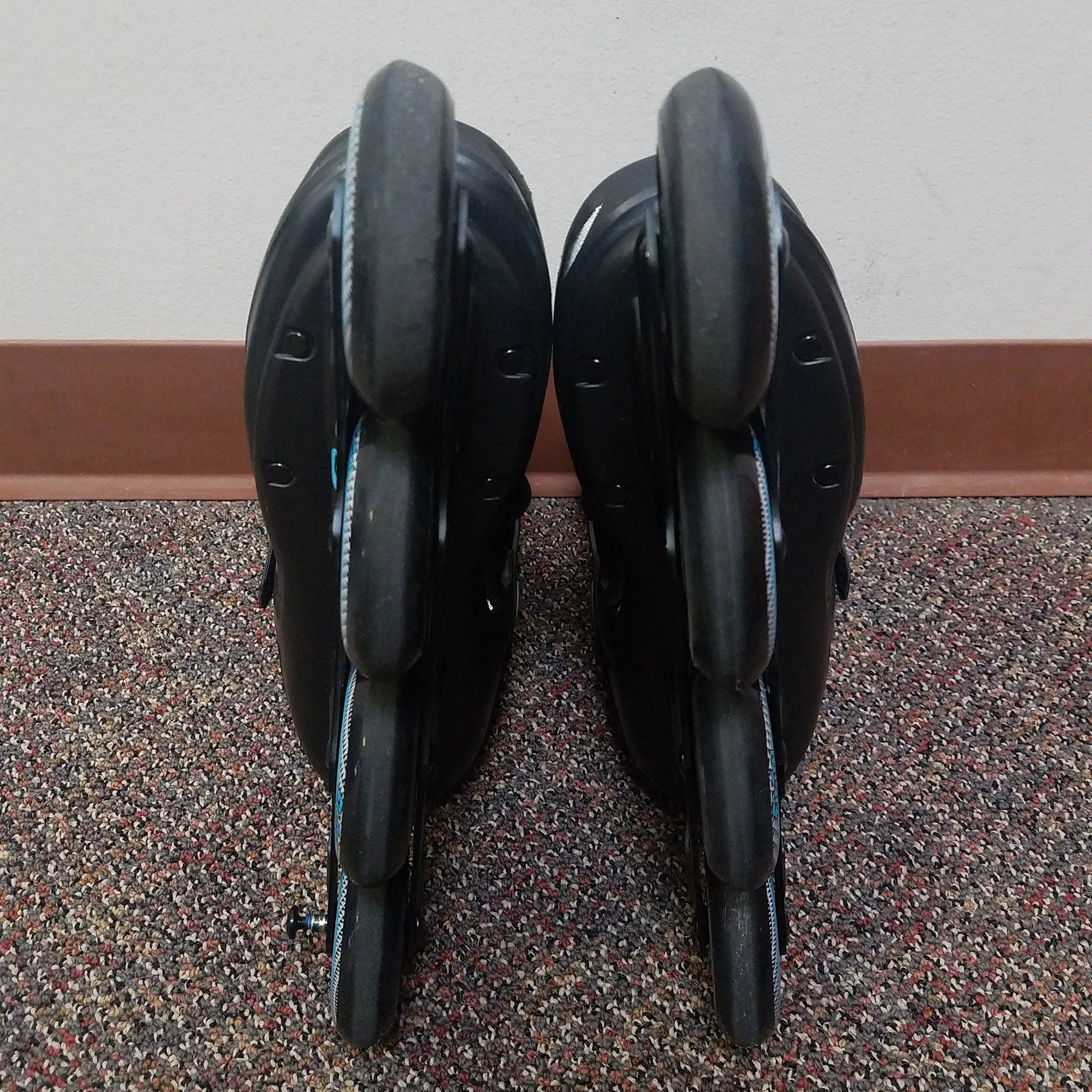 Fit-Tru Cruze 84 Blue Womens Inline Skates -(Size 9 Lightly Used)
