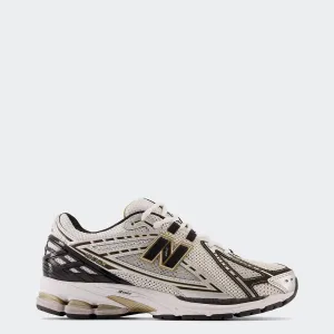 Unisex New Balance 1906R Shoes Metallic Silver