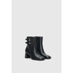 Women Heeled Boots - Black